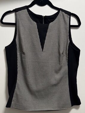 White House Black Market Black and White Houndstooth Sleeveless Top